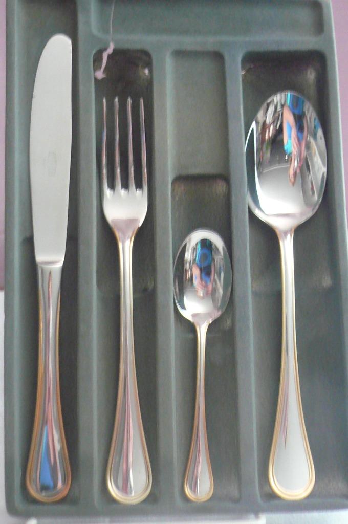 78 delig bestek victoria  goud, Ophalen of Verzenden, Nieuw, Inox of Chroom
