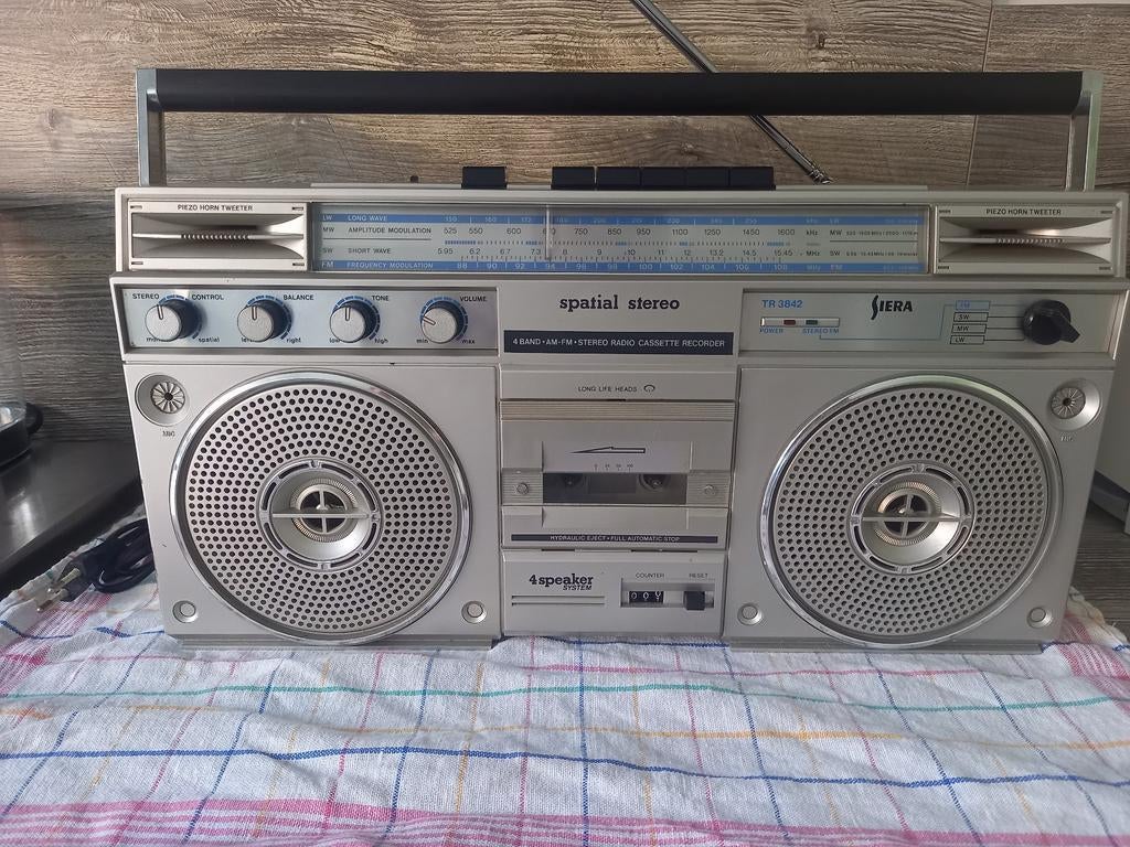 Vintage radio