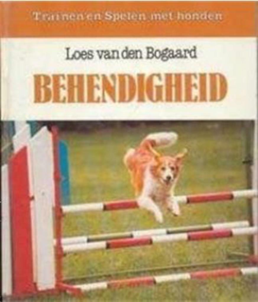 Behendigheid, Loes van den Bogaard, Ophalen of Verzenden, Gelezen, Honden