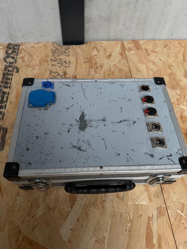 Phonic AM125FX mengtafel in koffertje, Audio, Tv en Foto, Versterkers en Ontvangers, Ophalen, Zo goed als nieuw