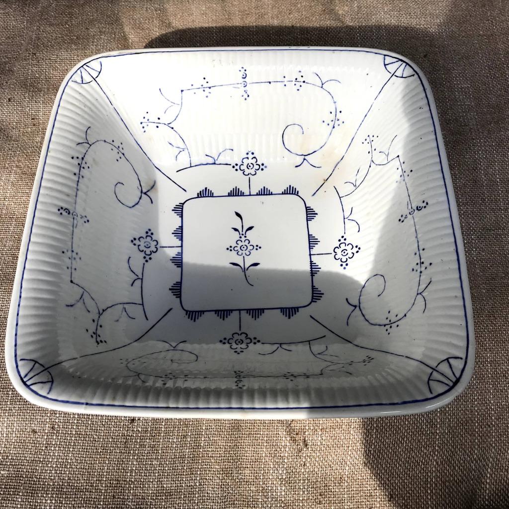 Assiettes, tasse et plat Boch Copenhague, Antiquités & Art, Enlèvement