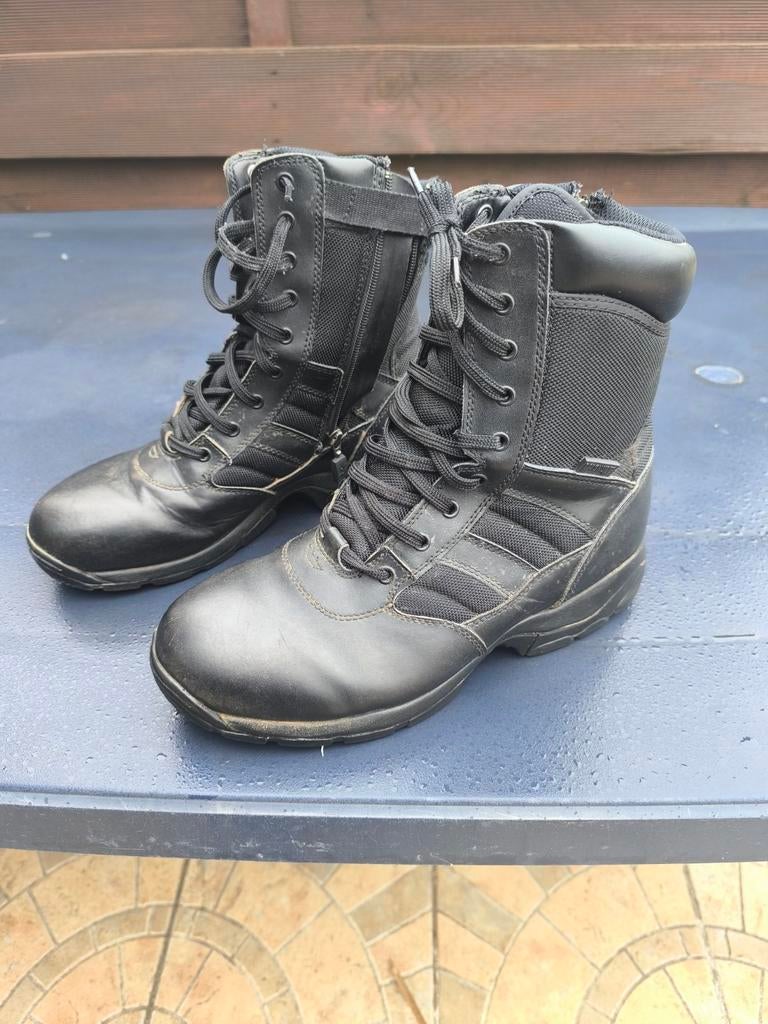 bottines magnum T 44, Enlèvement, Comme neuf