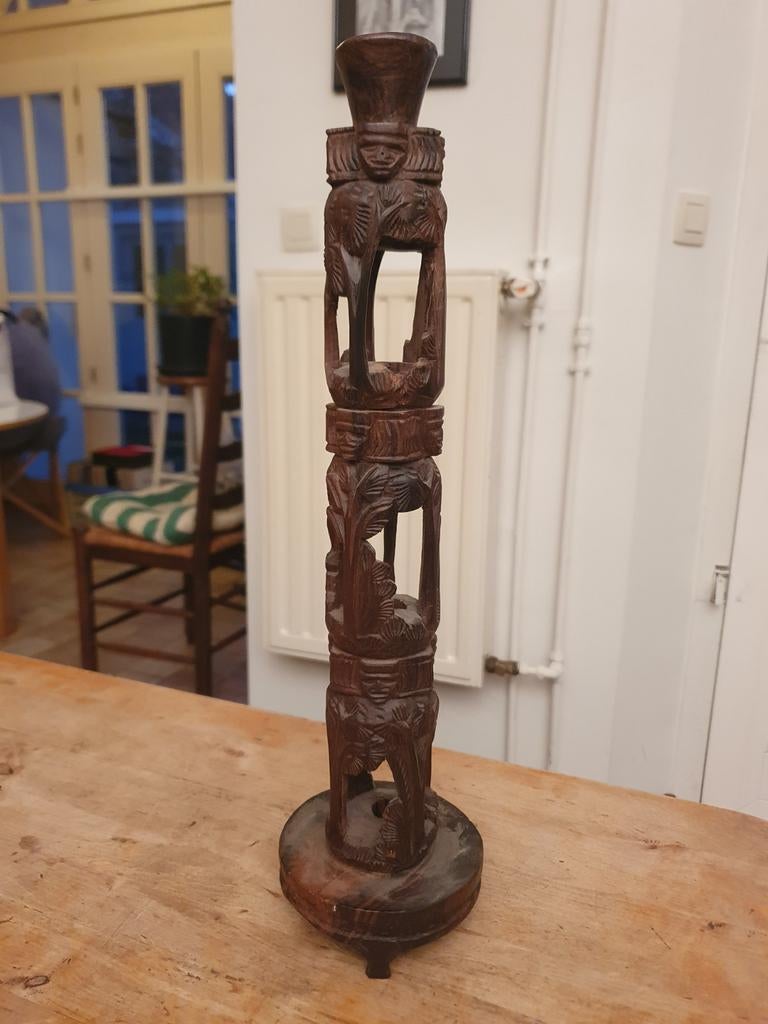 Sculpture artisanale en bois, Enlèvement