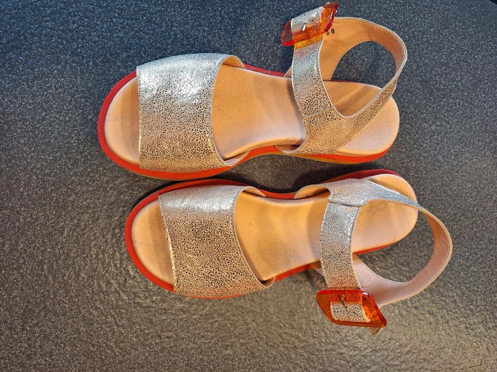 Clarys hippe sandaal 38 nieuwstaat, Schoenen, Ophalen of Verzenden, Zo goed als nieuw, Meisje