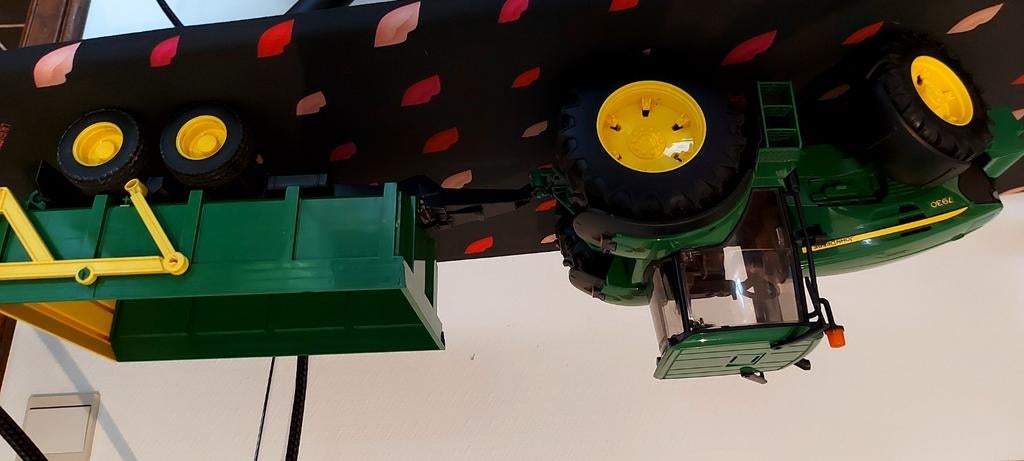 Bruder tractor en kipkar, Kinderen en Baby's, Speelgoed |Speelgoedvoertuigen, Ophalen of Verzenden, Zo goed als nieuw