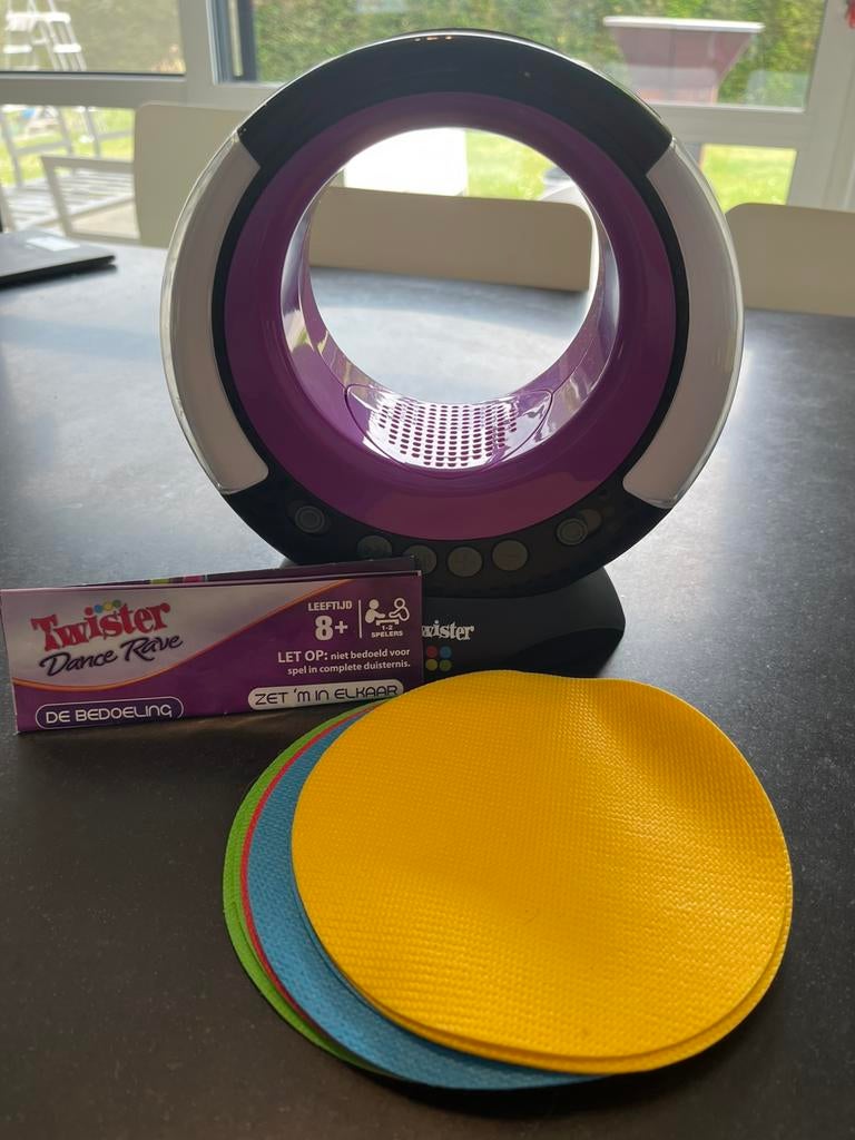 Twister Dance Rave met uitleg. Zeer goede staat., Hobby en Vrije tijd, Gezelschapsspellen | Overige, Een of twee spelers, Ophalen of Verzenden