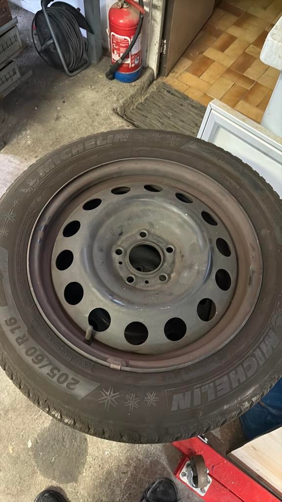 Vend 4 jantes plus pneus pour citroen c4 Picasso, Auto-onderdelen, Banden en Velgen, Ophalen