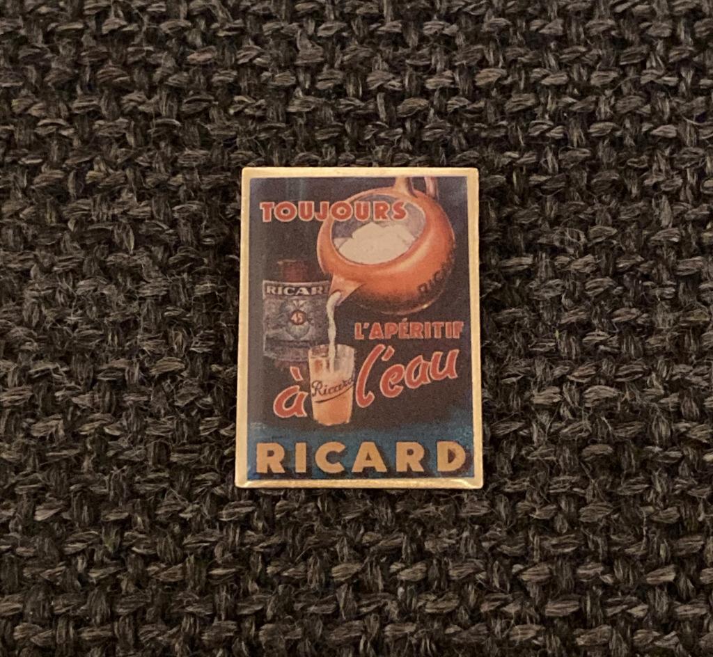 PIN - RICARD - LIKEUR - LIQUEUR, Envoi, Utilisé, Marque, Insigne ou Pin's