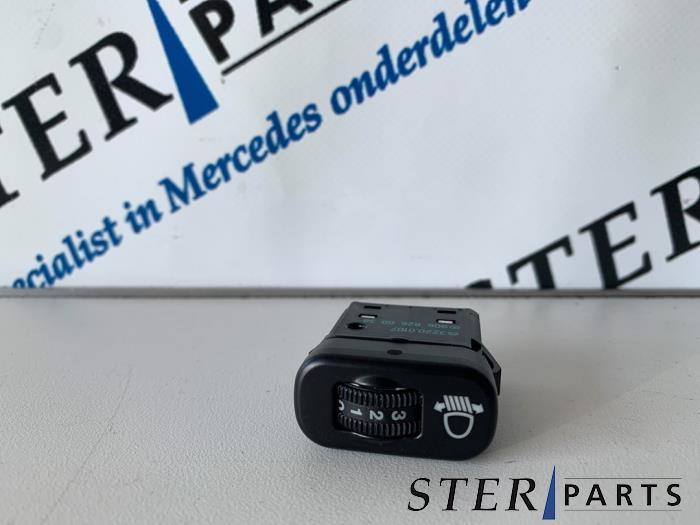 Commutateur phare hauteur réglable d'un Mercedes Sprinter, Autos : Pièces & Accessoires, Enlèvement ou Envoi, 3 mois de garantie