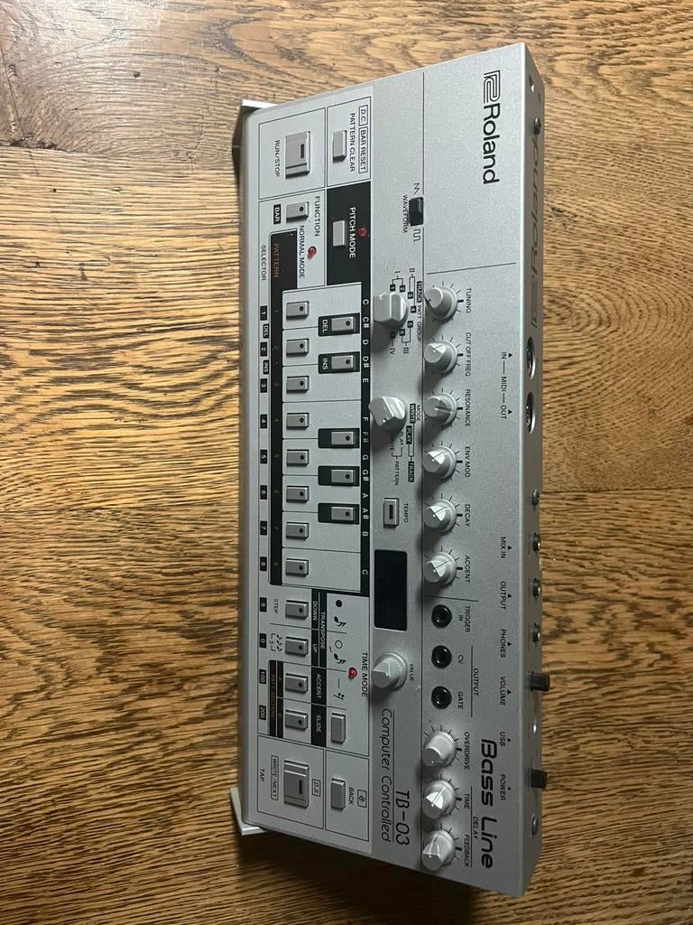 Roland TB03, Enlèvement ou Envoi