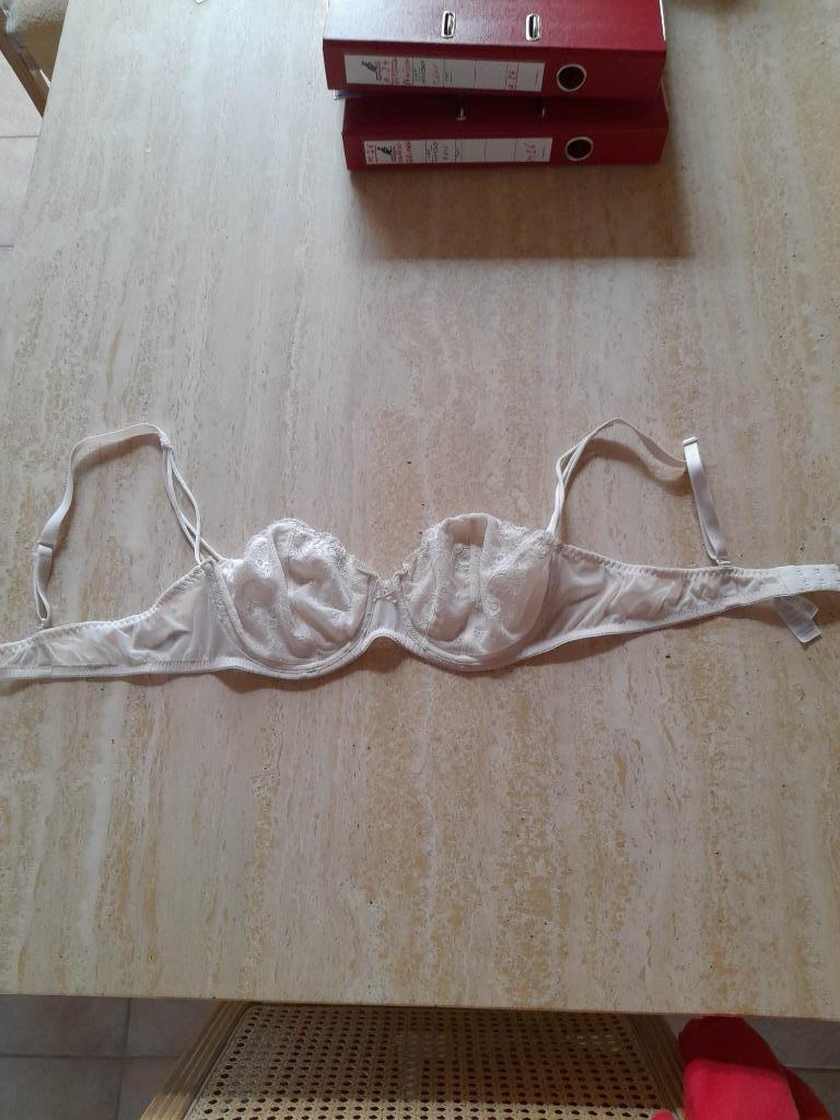 Vuilwitte sexy BH van Besired  Maat : 85C met beugels, Besired, Ophalen of Verzenden, Wit, BH