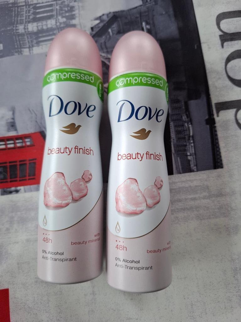 Lot de 2 déodorants Dove beauty finish Compressed, Enlèvement ou Envoi, Neuf, Déodorant ou Spray corporel