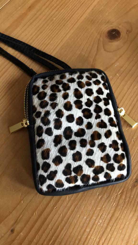 Petite pochette à bandoulière neuve, en cuir., Neuf