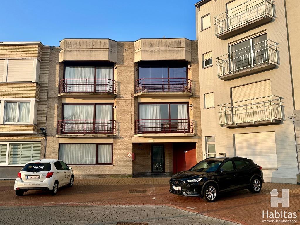 Private garagebox in een kleinschalige residentie, centraal, Provincie West-Vlaanderen