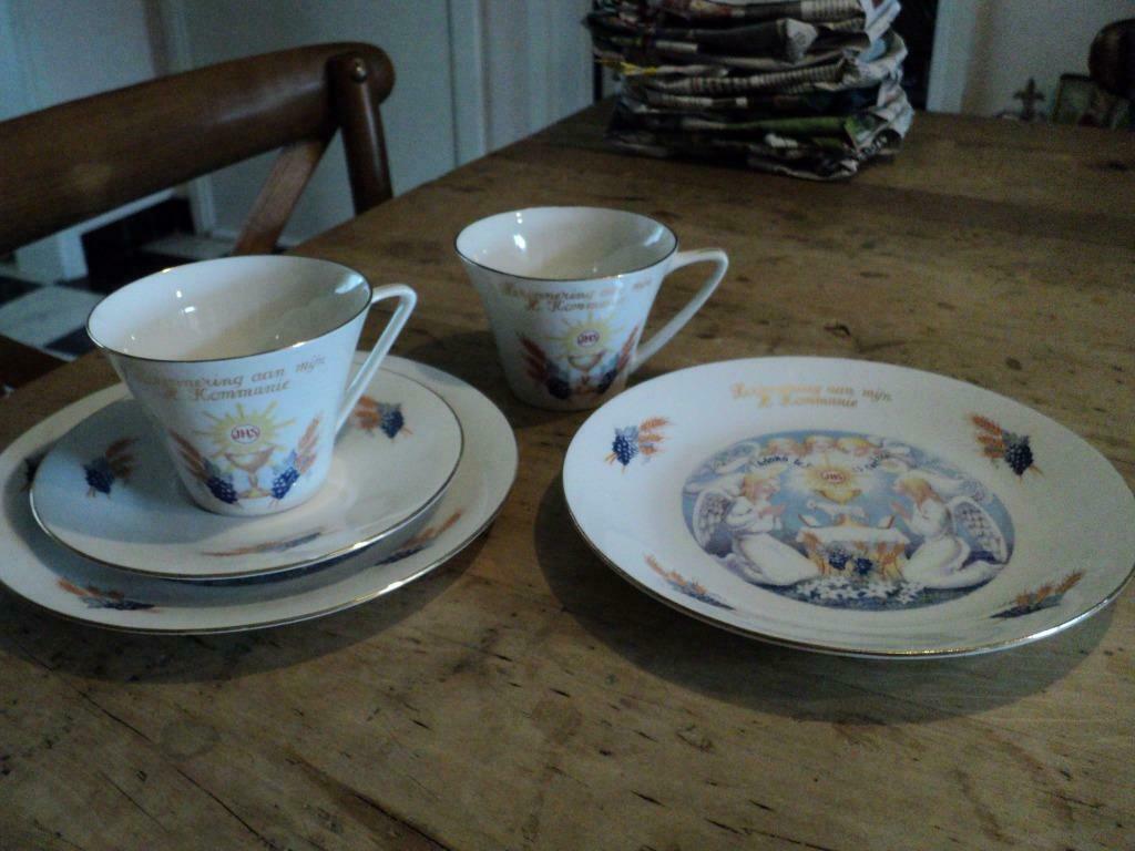 BOCH PORCELAINE aandenken aan H. Kommunie vanaf 2.50 euro, Enlèvement ou Envoi