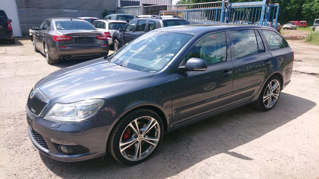 Skoda octavia rs 2000cc essence clim ja gps 162000km 2011 GA, Autos, Cuir, Achat, Entreprise, Boîte manuelle