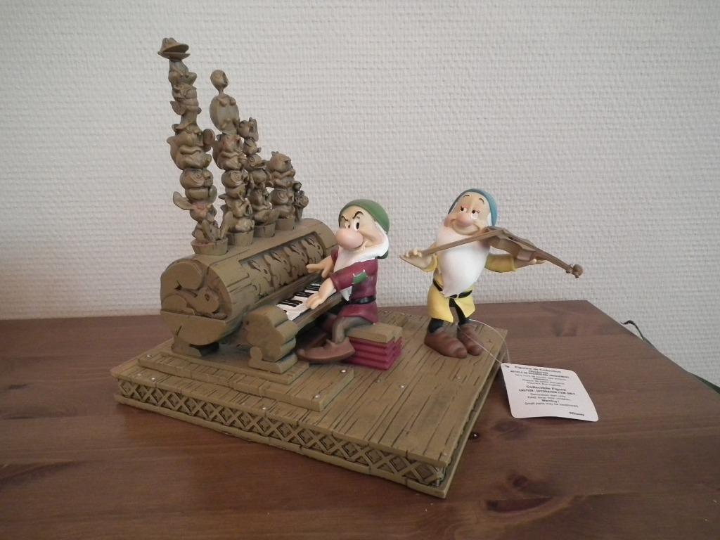 Disneyland Paris collectie (chagrijnig en slaperig figuur), Verzenden, Sneeuwwitje of Doornroosje, Nieuw, Beeldje of Figuurtje