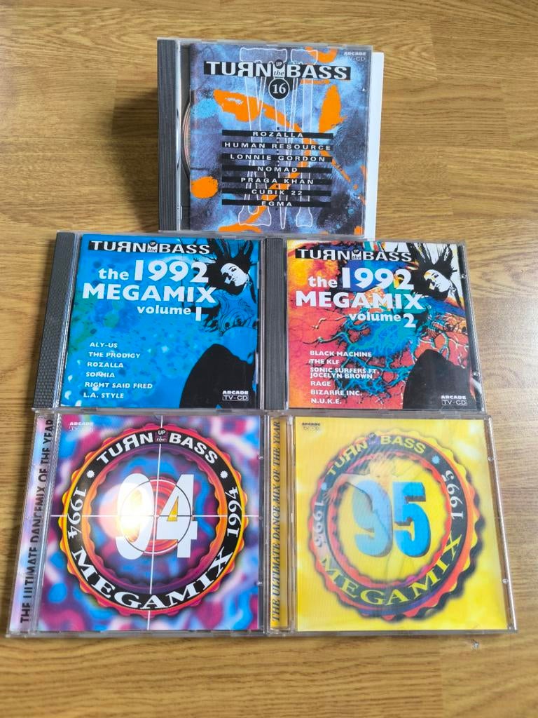 Turn up the bass megamix - 16 - 1995 - 94 - TURN UP THE BASS, Cd's en Dvd's, Ophalen of Verzenden, Zo goed als nieuw