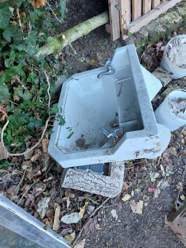 Gratis spoelbak in porselein, Enlèvement, Utilisé, Pierre, Lavabo