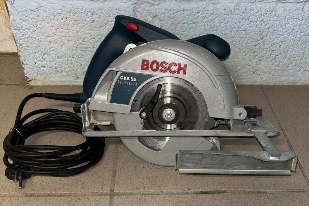 Scie circulaire Bosch gks 55, Enlèvement ou Envoi, 1200 watts ou plus, 30 à 70 mm, Utilisé