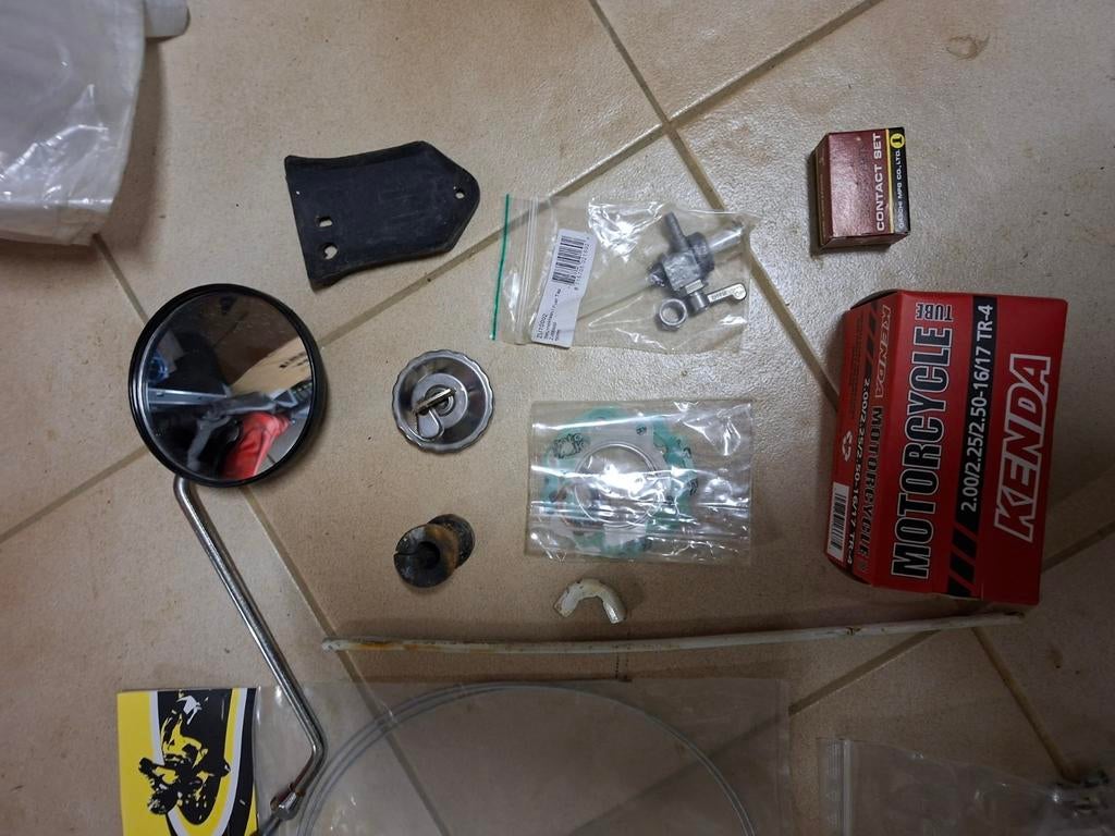 Kit de pièces Honda Camino, Vélos & Vélomoteurs, Enlèvement ou Envoi, Comme neuf, Réservoir