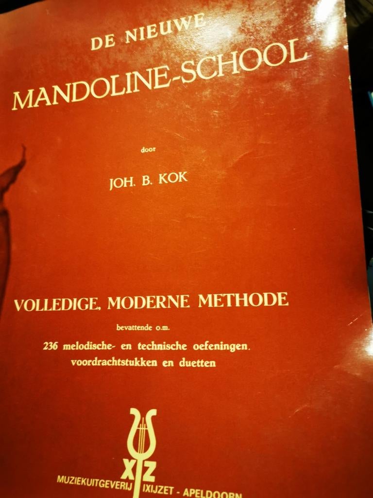 Mandoline school - volledige moderne méthode,, Musique & Instruments, Enlèvement ou Envoi, Comme neuf, Leçon ou Cours, Banjo ou Mandoline