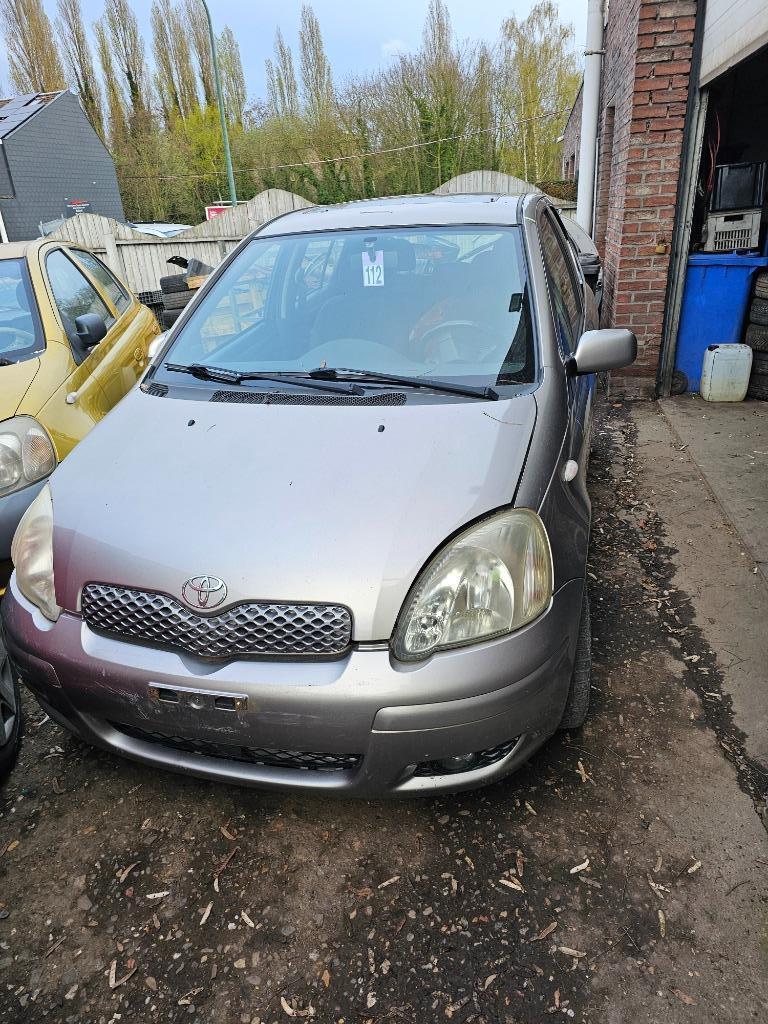yaris rentrées pour pièces, Autos, Entreprise, Achat, Yaris