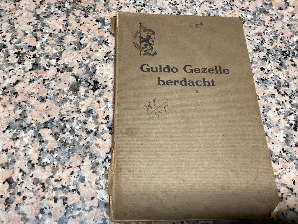 Guido Gezelle herdacht., Antiek en Kunst, Antiek | Boeken en Manuscripten, Ophalen of Verzenden