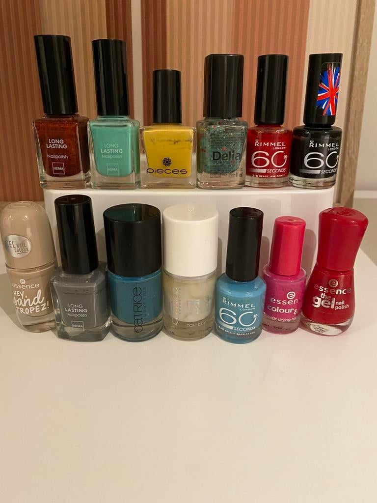 Lot van 13 nagellakjes, Gebruikt, Overige kleuren, Ophalen of Verzenden, Accessoires