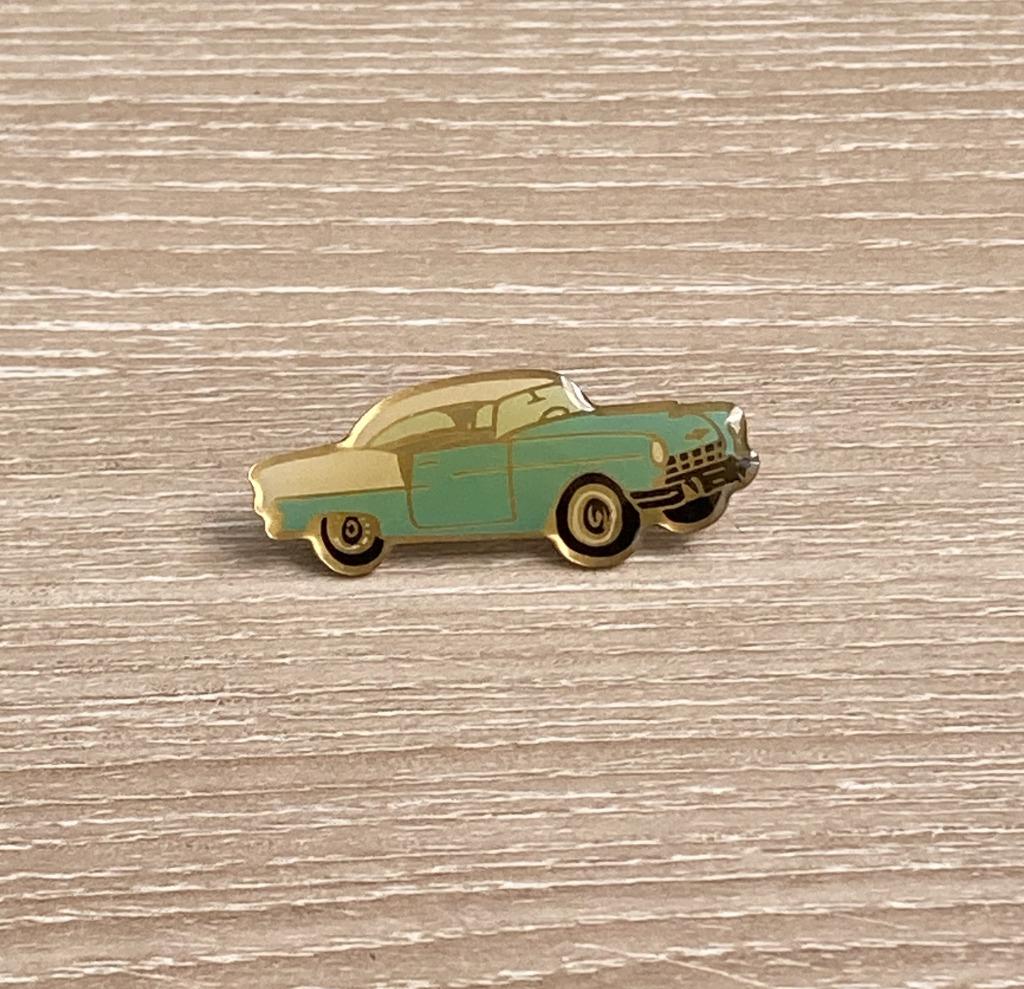 PIN - CADILLAC - CAR - AUTO - VOITURE, Verzenden, Gebruikt, Transport, Speldje of Pin
