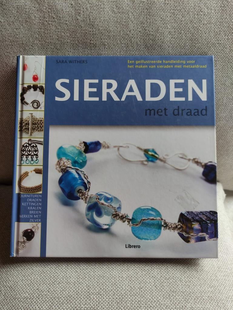 Sieraden met draad - Sara Withers, Ophalen, Zo goed als nieuw, Sara Withers