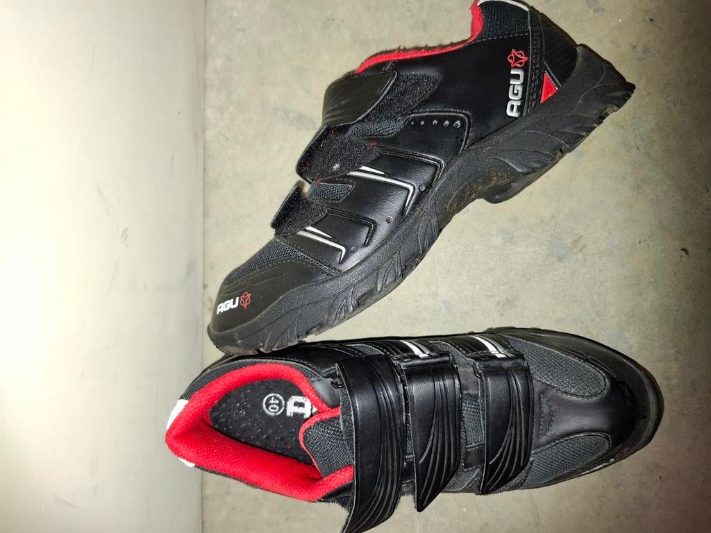 Zwarte met rood MTB schoenen. Kleine maat 40, Ophalen, Zo goed als nieuw