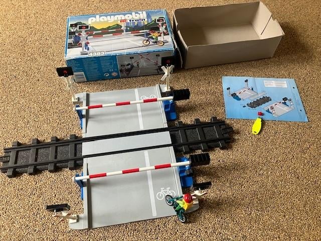 Playmobil trein spoorwegovergang 4383 met OVP, Kinderen en Baby's, Speelgoed | Playmobil, Ophalen of Verzenden, Gebruikt, Complete set