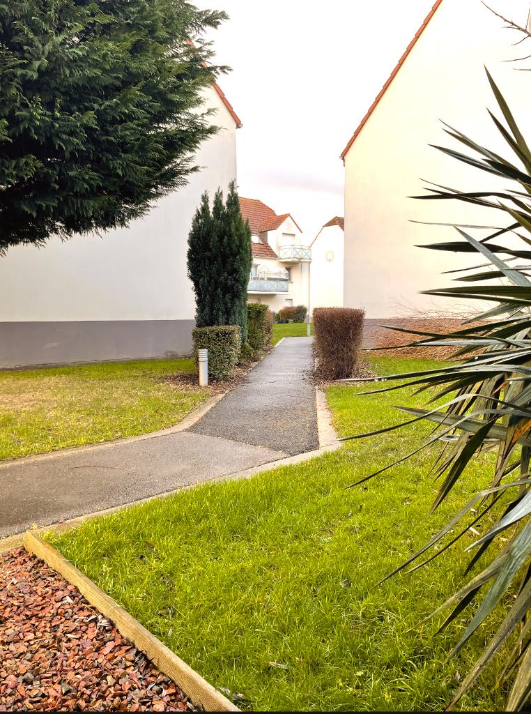 Investissement Frontière T2 Bis Loué - Rendement 8,2% DPE C, Ville, 1 pièces, 53 m², Appartement