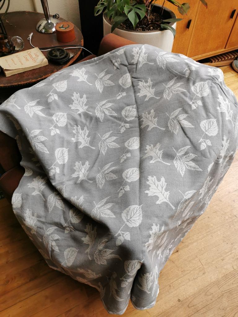 Grote lap stevige stof 220x230, plaid, vintage motief., Huis en Inrichting, Woonaccessoires | Plaids en Woondekens, Gebruikt, Ophalen of Verzenden