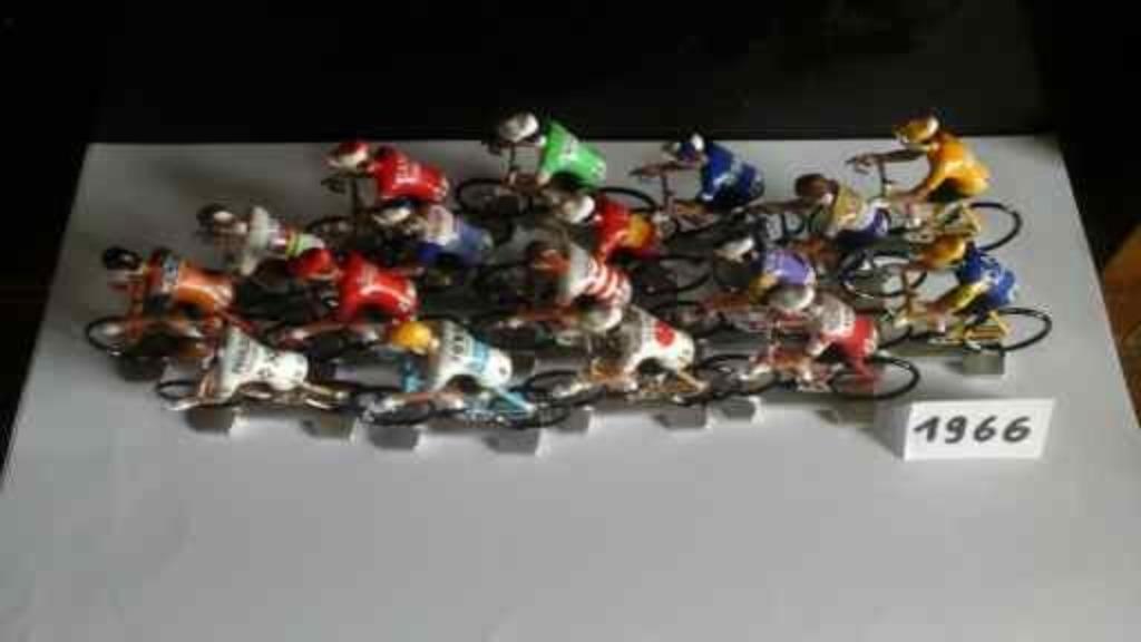 CYCLISTES TOUR DE FRANCE, Ophalen of Verzenden