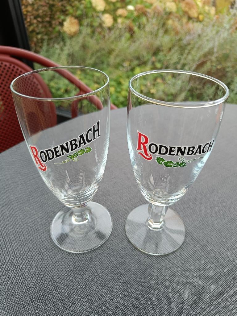 Rodenbach. Aantal: 2.  2 verschillende glazen!, Collections, Verres & Petits Verres, Neuf, Verre à bière, Enlèvement ou Envoi