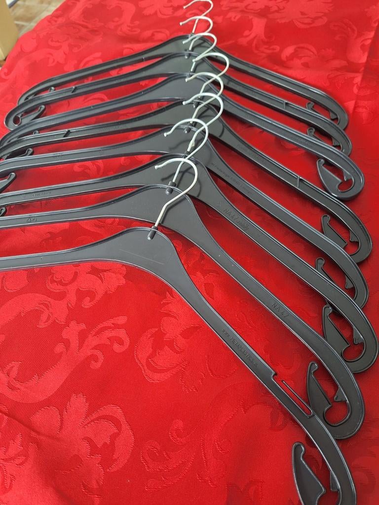 8 grote synthetische hangers van 46 cm, Ophalen, Zo goed als nieuw, Kunststof, Volwassenen