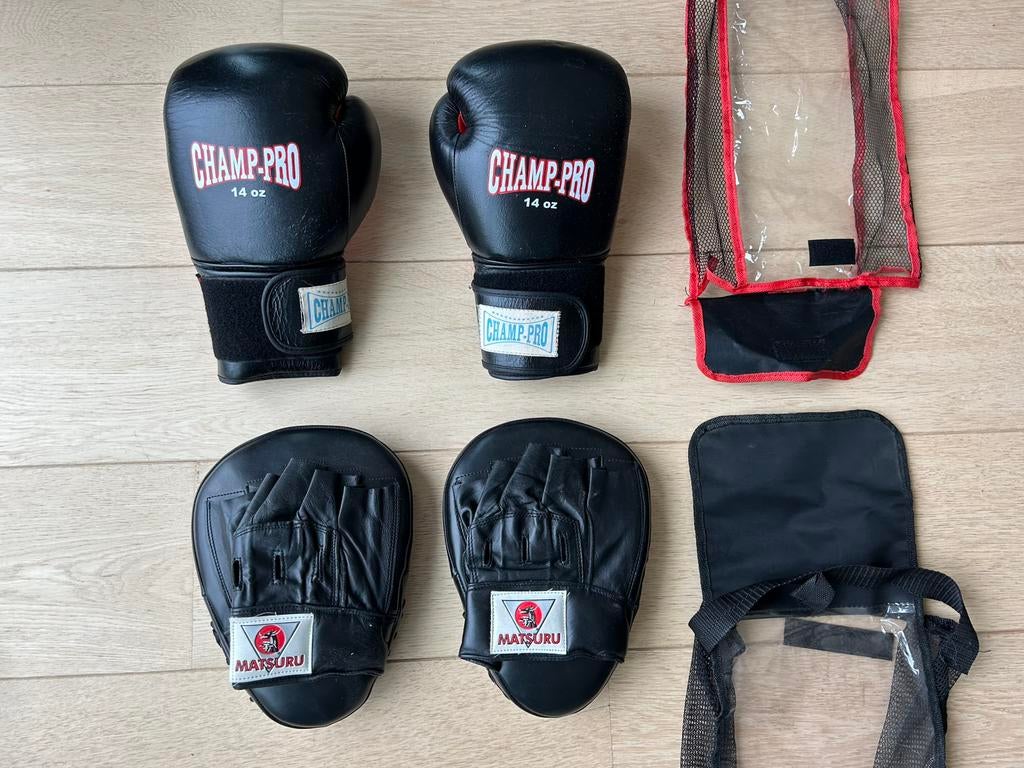 Gants de boxe Champ-Pro 14 oz et mitaine de frappe Matsuru, Enlèvement ou Envoi, Comme neuf