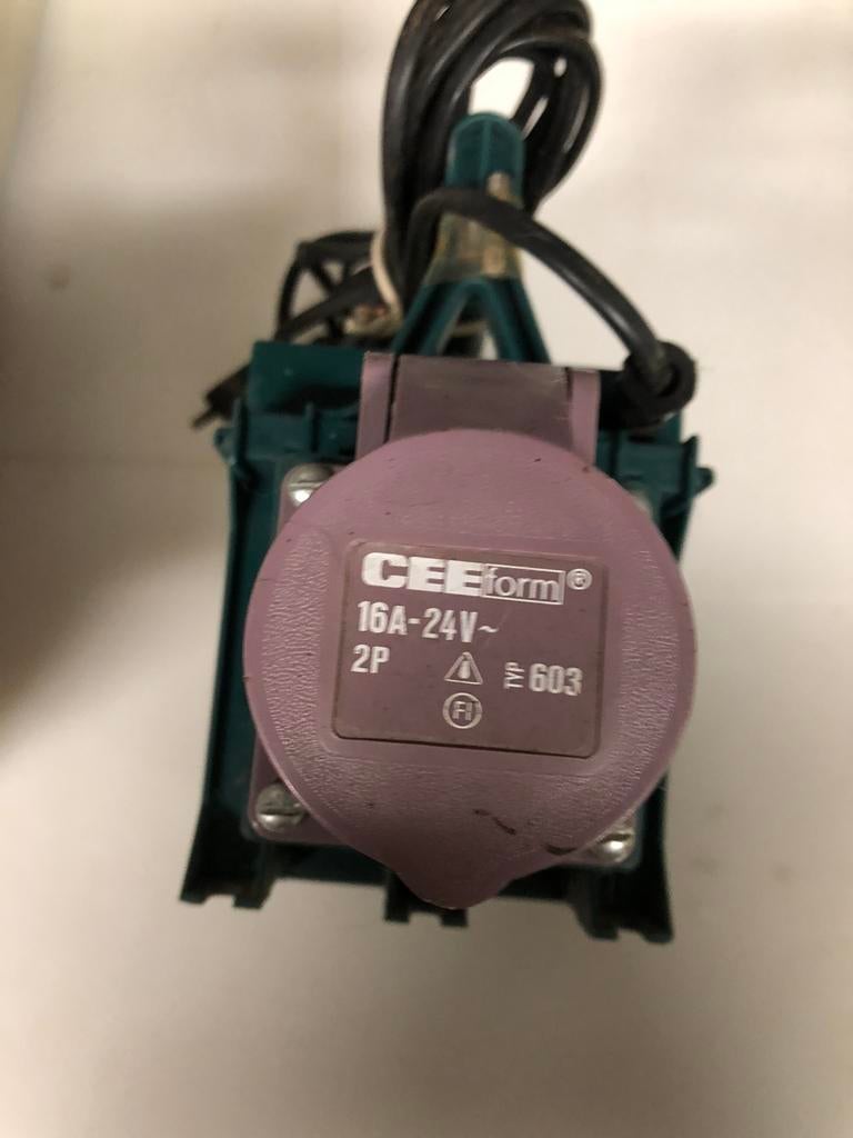 TRANSFO 220/24 Volt wisselspanning 16 A, Doe-het-zelf en Bouw, Ophalen of Verzenden, Nieuw