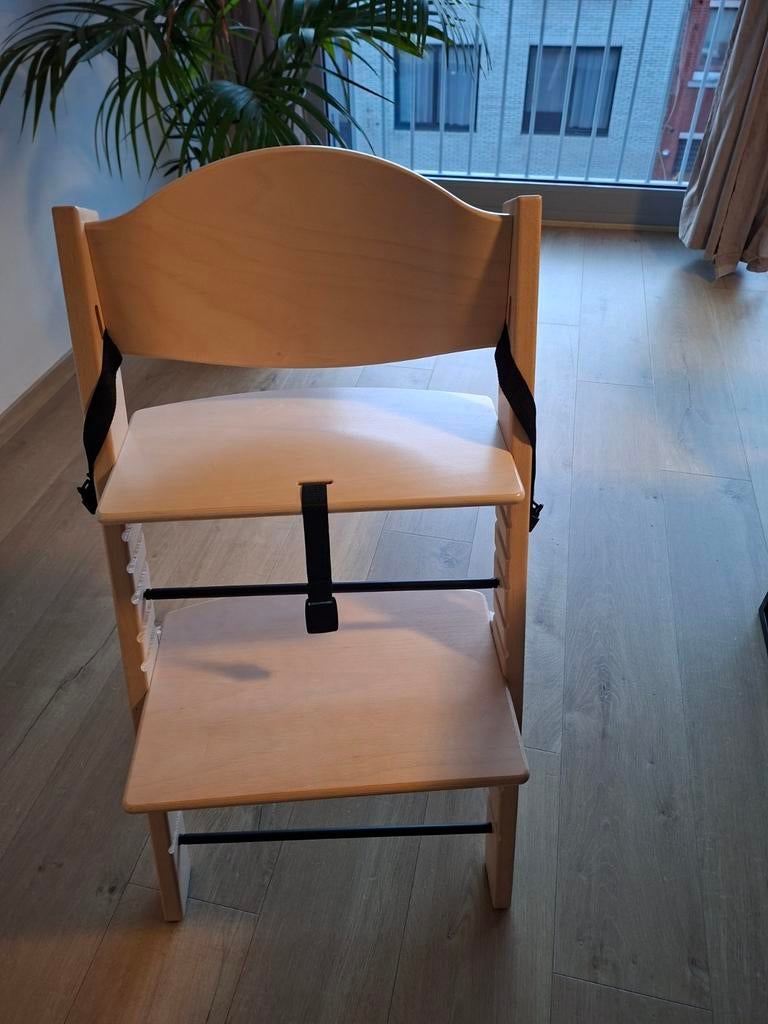 Treppy etensstoel, Enlèvement
