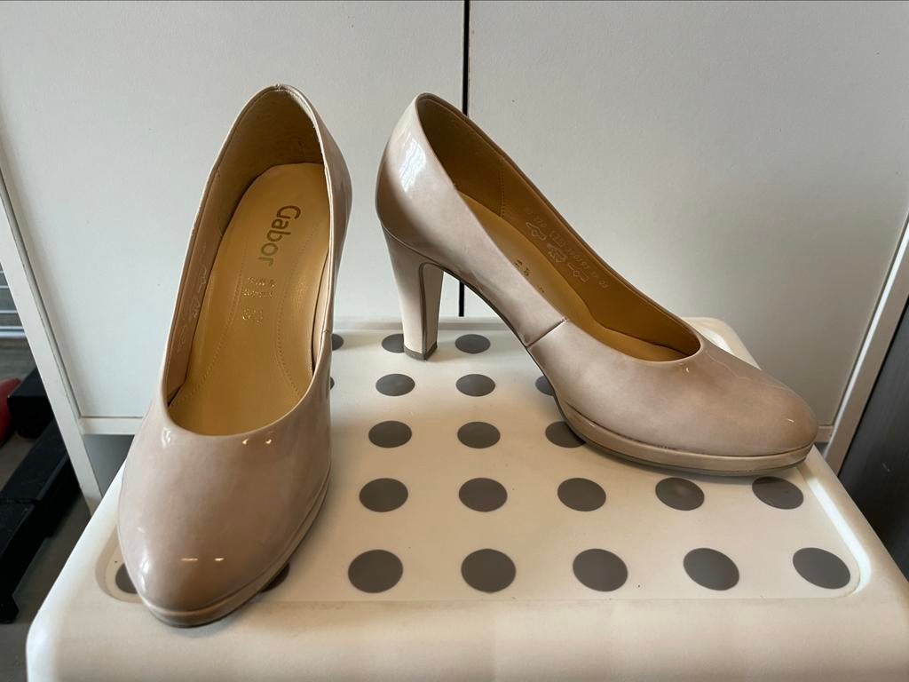 Lakei beige pumps maat 36, Ophalen, Zo goed als nieuw, Beige, Pumps