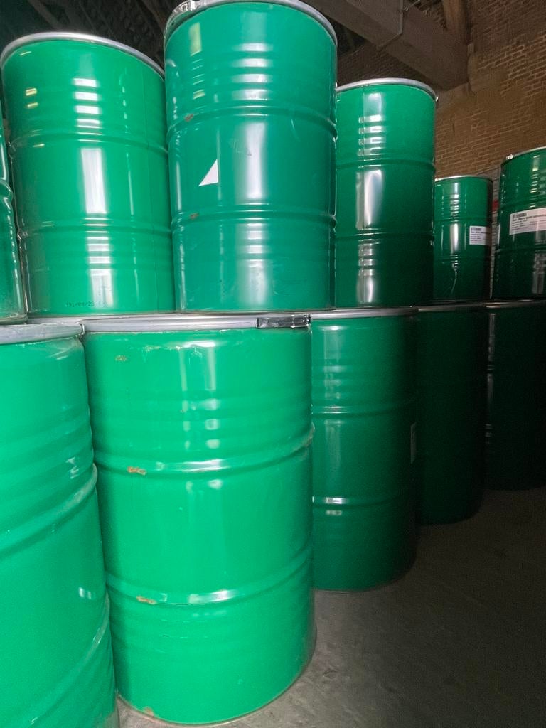 Metalen vat van 220 liter (deksel + omsnoering). 100% SCHOON, Ophalen of Verzenden, Metaal, Met kraantje