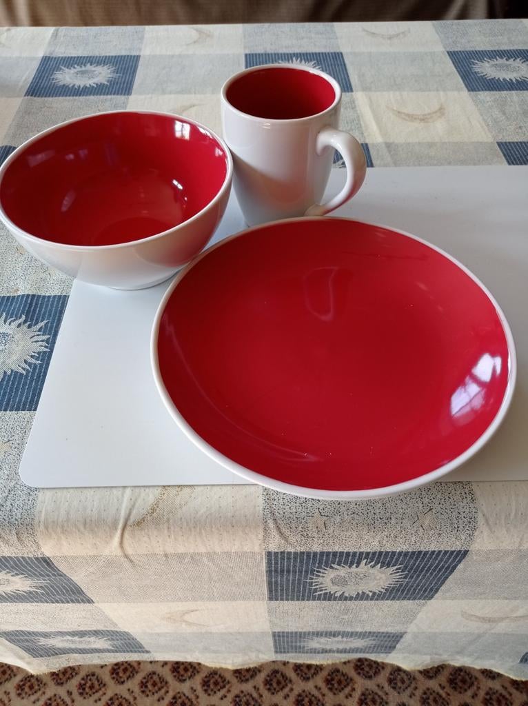 Ontbijtset voor 1 persoon. Rode set, Ophalen, Zo goed als nieuw, Rood