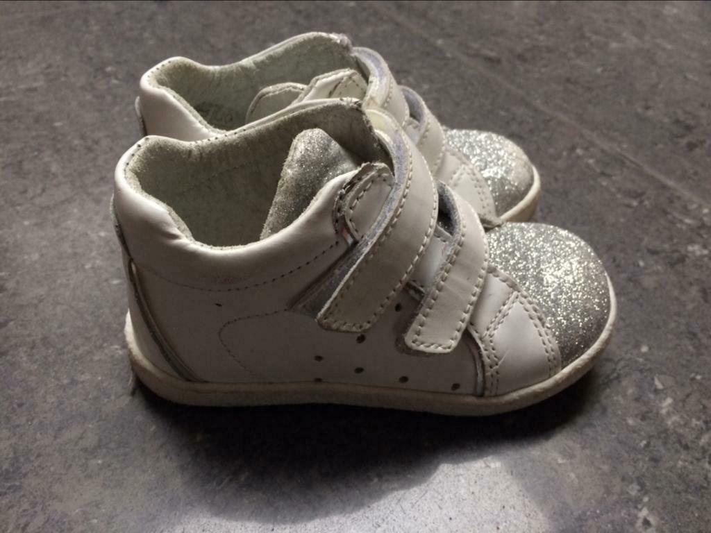 Chaussures pointure 22, Enlèvement ou Envoi, Bottines, Utilisé, Fille