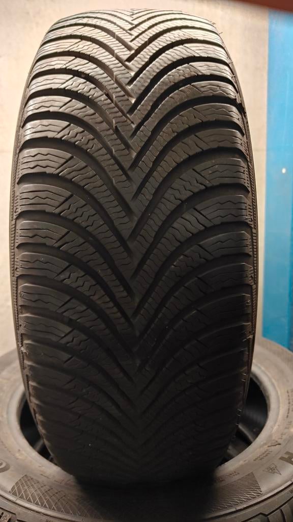 205/55r16 Michelin 40€ per stuk met montage en balanceren, Ophalen
