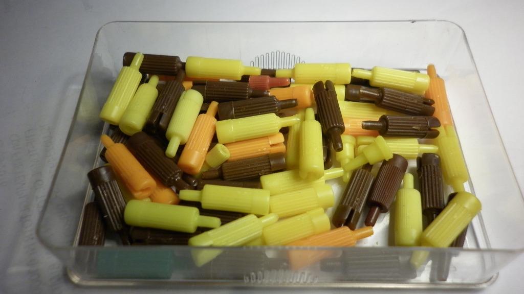 Faller Lot Plugs jaune, orange et marron, Autres marques, Enlèvement ou Envoi, Comme neuf, Pont, Tunnel ou Bâtiment