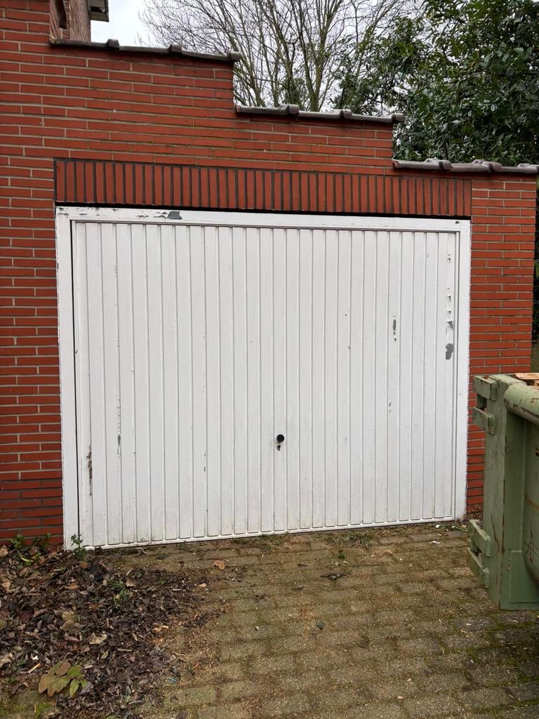 Garagepoort met volledig openingssysteem