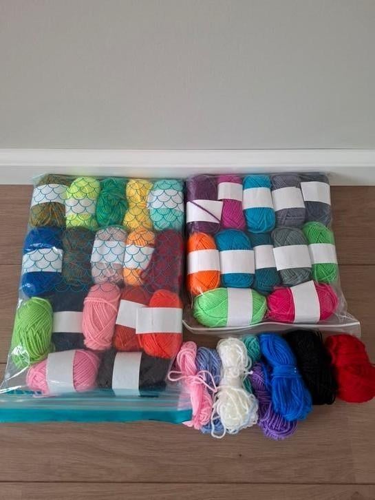 Garen verschillende kleuren nieuw, Ophalen, Nieuw, Breien of Haken, Wol of Garen