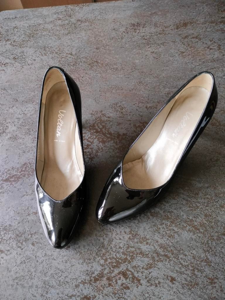 Italiaanse laklederen pumps, zwart.maat 40, Pumps, Zwart, Voltan, Ophalen of Verzenden